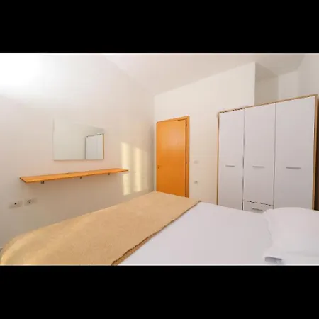 Appartement Lorena *