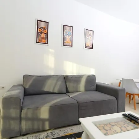 Lorena Appartement *
